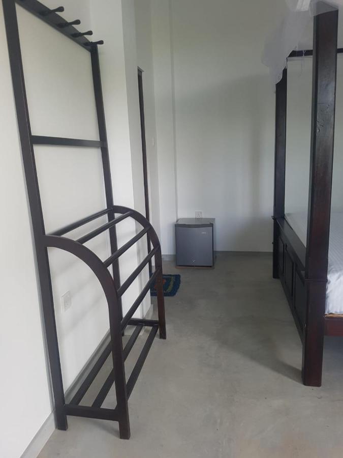 Sea Waves hiriketiya Hotel Dikwella Bagian luar foto
