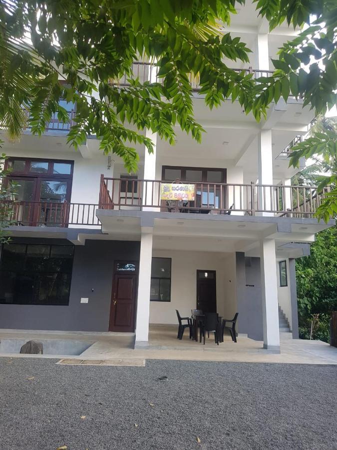 Sea Waves hiriketiya Hotel Dikwella Bagian luar foto