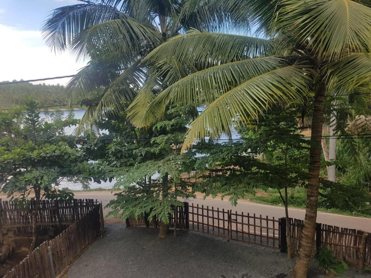 Sea Waves hiriketiya Hotel Dikwella Bagian luar foto