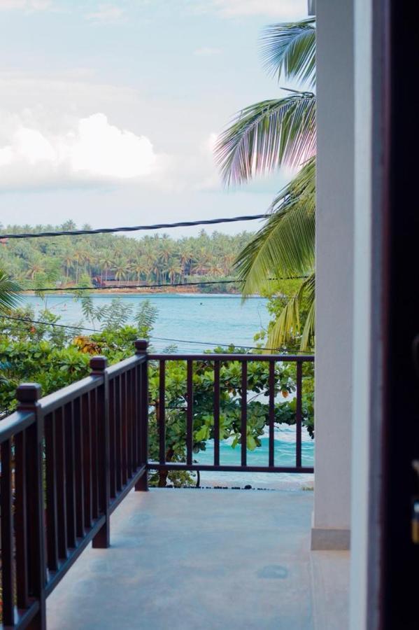 Sea Waves hiriketiya Hotel Dikwella Bagian luar foto