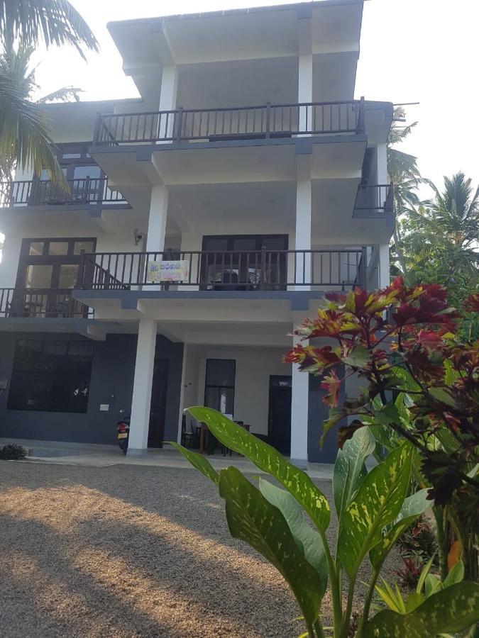 Sea Waves hiriketiya Hotel Dikwella Bagian luar foto