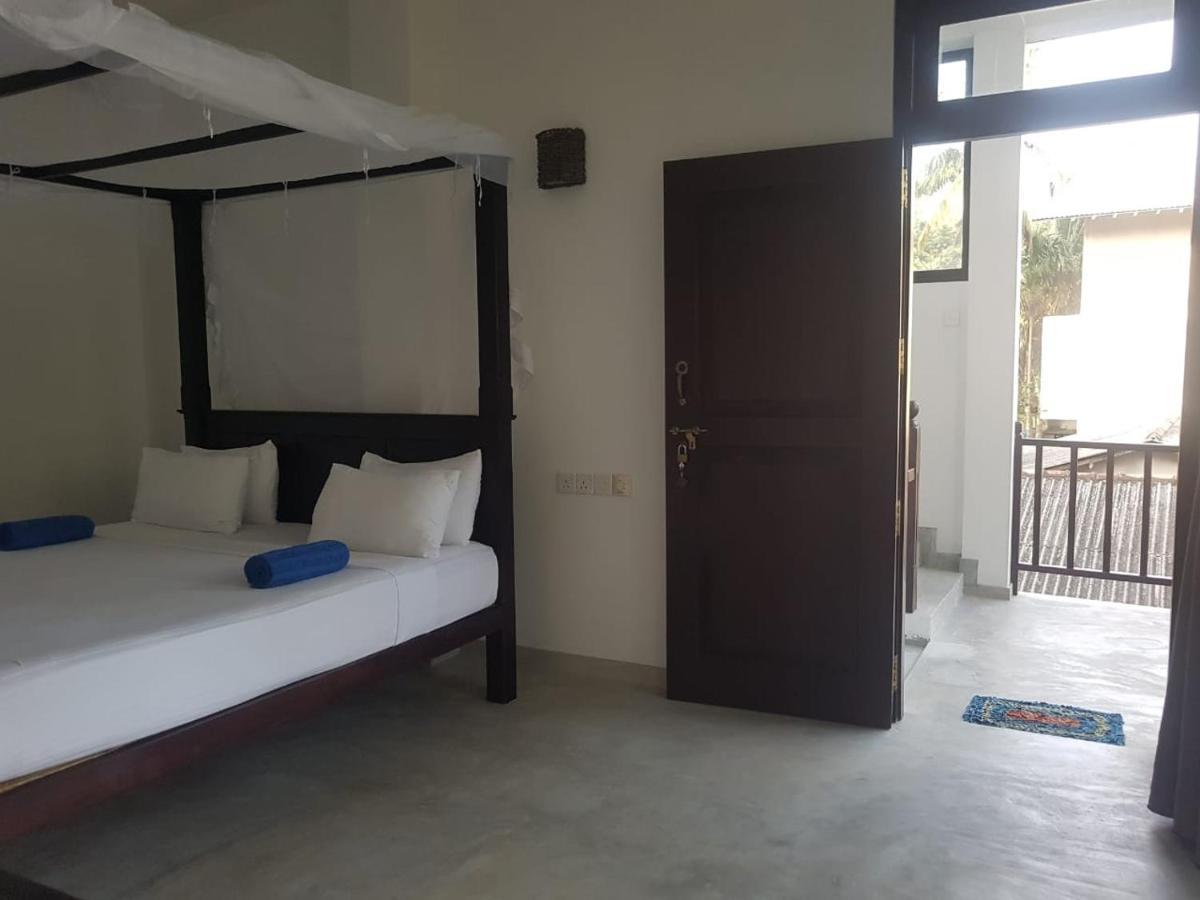 Sea Waves hiriketiya Hotel Dikwella Bagian luar foto