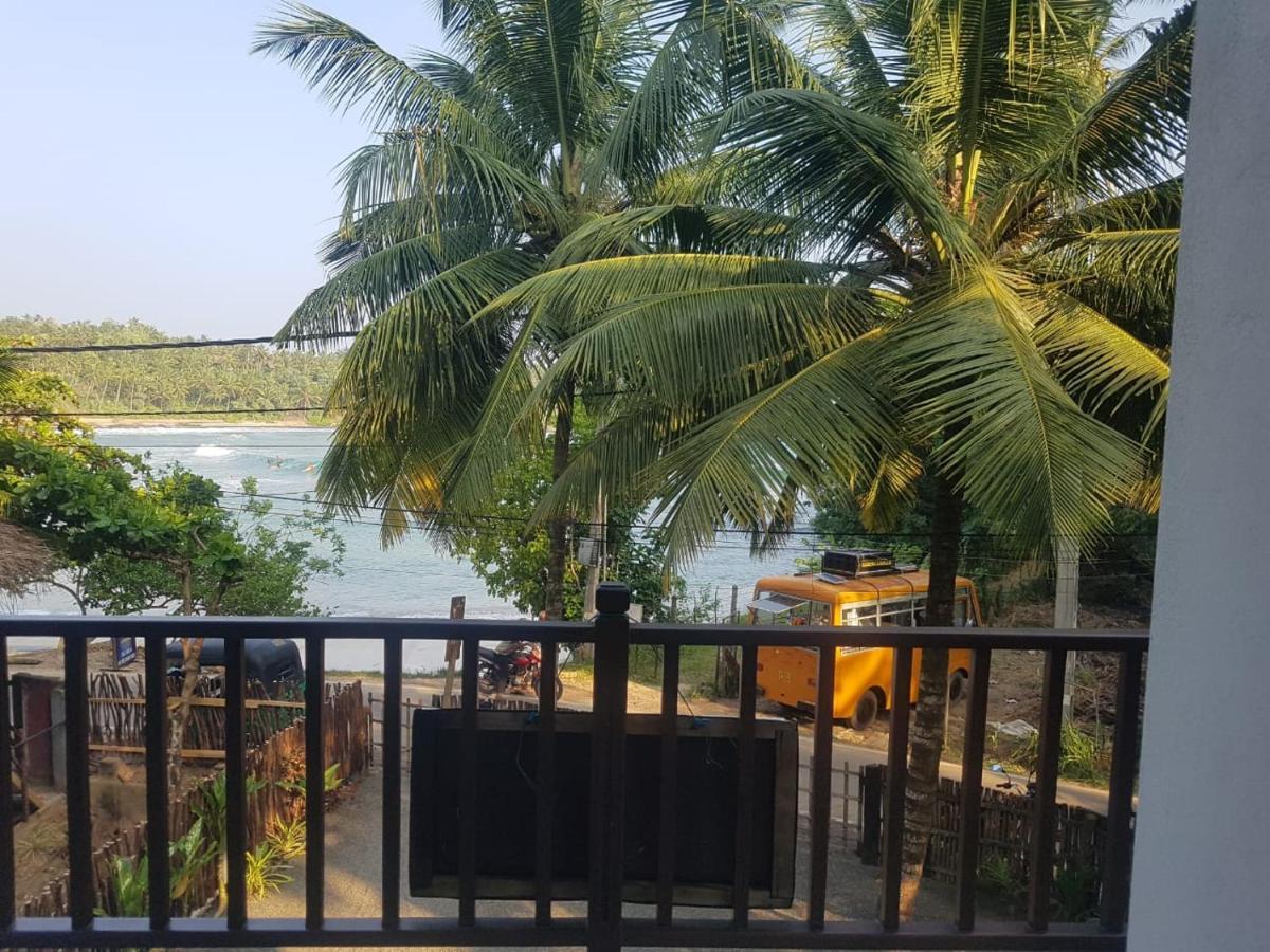 Sea Waves hiriketiya Hotel Dikwella Bagian luar foto