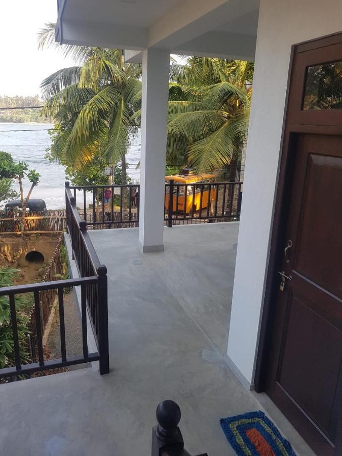 Sea Waves hiriketiya Hotel Dikwella Bagian luar foto